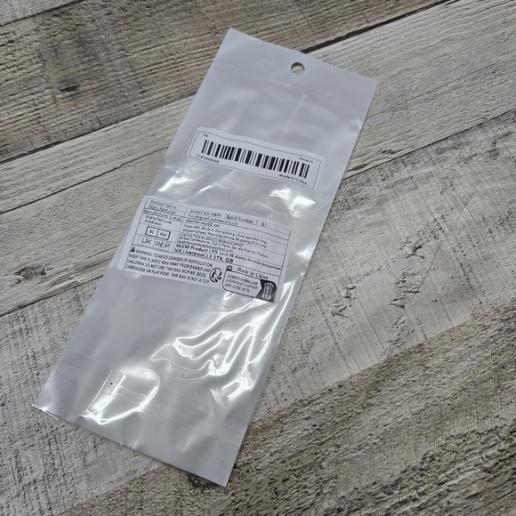 Easter Bunny Press-on Nail Set - Picture 3 of 6